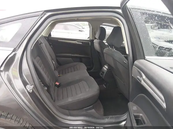3FA6P0HD3LR201270 2020 FORD FUSION - Image 8