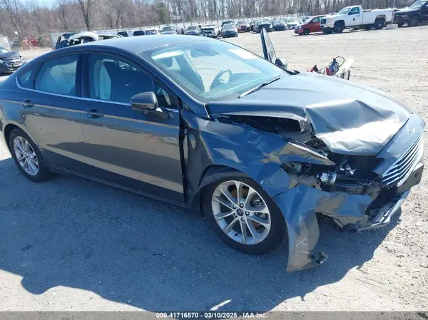 3FA6P0HD3LR233913 2020 FORD FUSION - Image 1