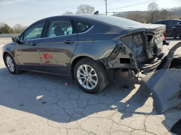 3FA6P0HD3LR250811 2020 FORD FUSION - Image 2