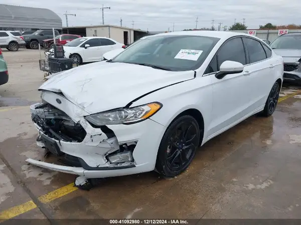 3FA6P0HD3LR257239 2020 FORD FUSION - Image 2