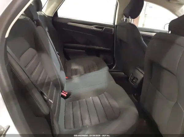 3FA6P0HD3LR259640 2020 FORD FUSION - Image 8