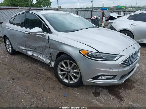 3FA6P0HD4HR113366 2017 FORD FUSION - Image 1