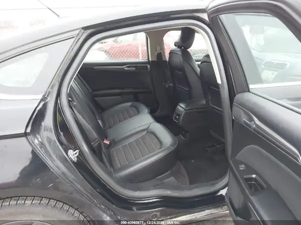 3FA6P0HD4HR176385 2017 FORD FUSION - Image 8