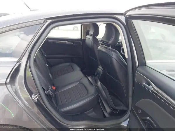 3FA6P0HD4HR183028 2017 FORD FUSION - Image 8