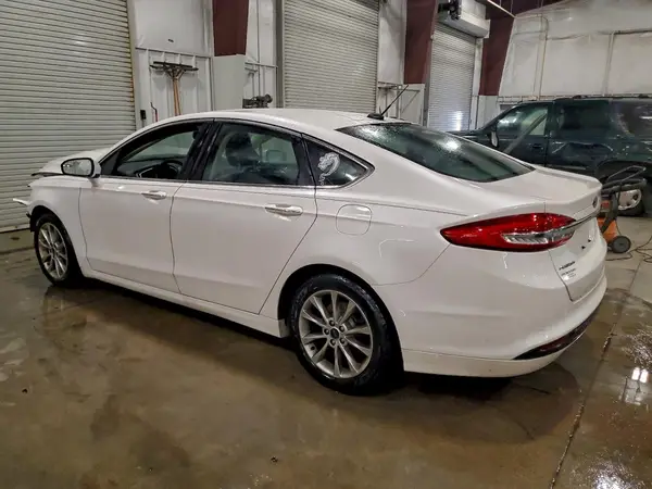 3FA6P0HD4HR185944 2017 FORD FUSION - Image 2