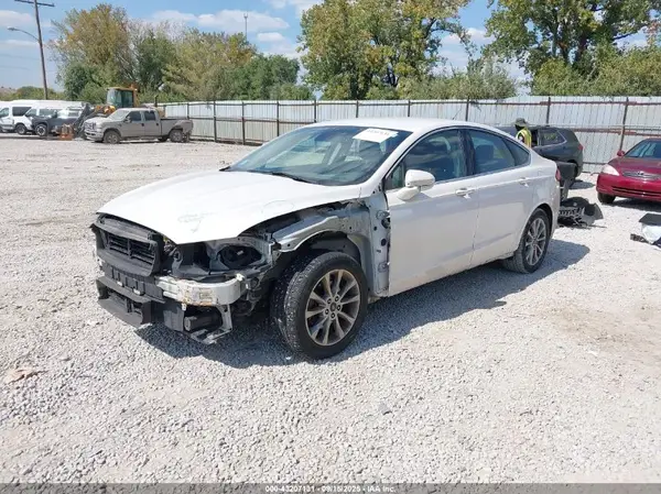 3FA6P0HD4HR245401 2017 FORD FUSION - Image 2
