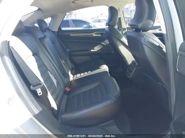3FA6P0HD4HR275658 2017 FORD FUSION - Image 8