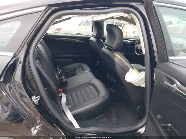 3FA6P0HD4HR334580 2017 FORD FUSION - Image 8