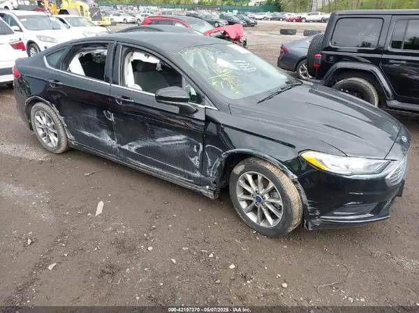 3FA6P0HD4HR338676 2017 FORD FUSION - Image 1