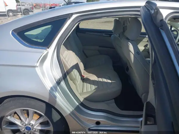 3FA6P0HD4HR363691 2017 FORD FUSION - Image 8