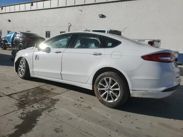 3FA6P0HD4HR367594 2017 FORD FUSION - Image 2