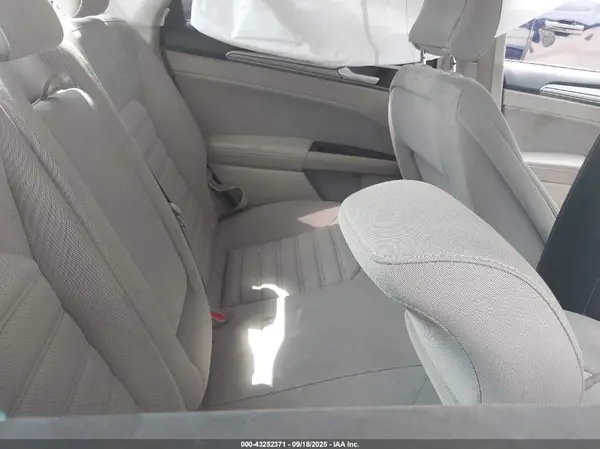 3FA6P0HD4HR373623 2017 FORD FUSION - Image 8