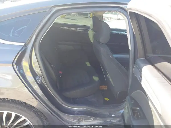 3FA6P0HD4HR379213 2017 FORD FUSION - Image 8