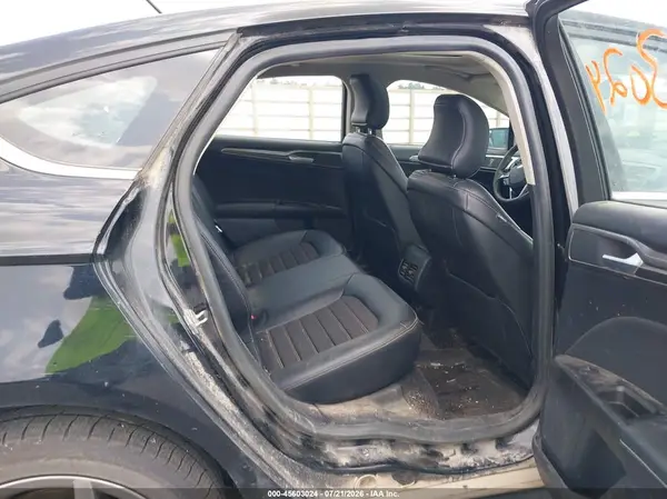 3FA6P0HD4HR407883 2017 FORD FUSION - Image 8