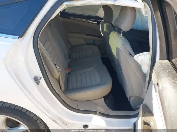 3FA6P0HD4JR190261 2018 FORD FUSION - Image 8