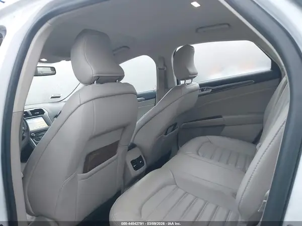 3FA6P0HD4JR192043 2018 FORD FUSION - Image 8