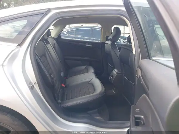 3FA6P0HD4JR262253 2018 FORD FUSION - Image 8