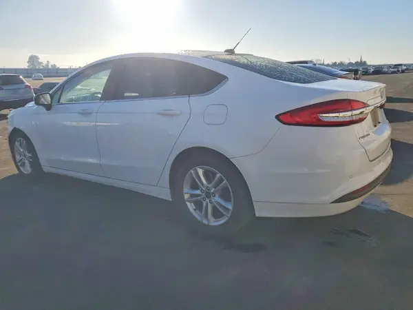 3FA6P0HD4JR268604 2018 FORD FUSION - Image 2