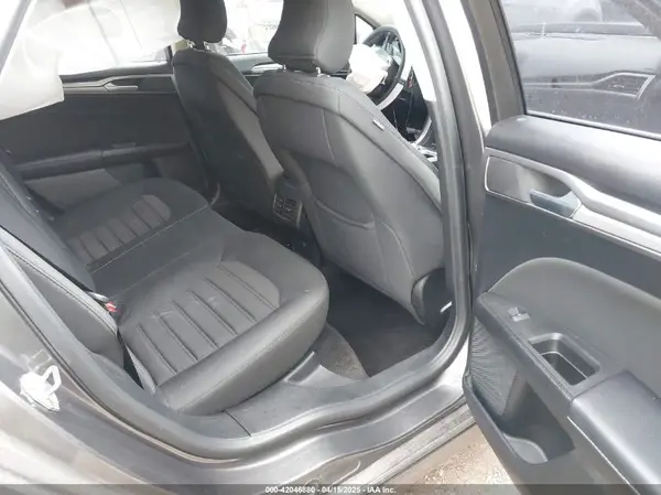 3FA6P0HD4JR275780 2018 FORD FUSION - Image 8