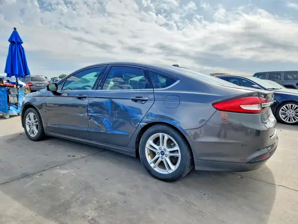 3FA6P0HD4JR281840 2018 FORD FUSION - Image 2