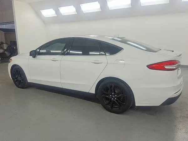3FA6P0HD4KR104285 2019 FORD FUSION - Image 2
