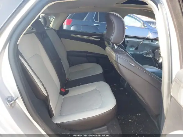 3FA6P0HD4KR111818 2019 FORD FUSION - Image 8