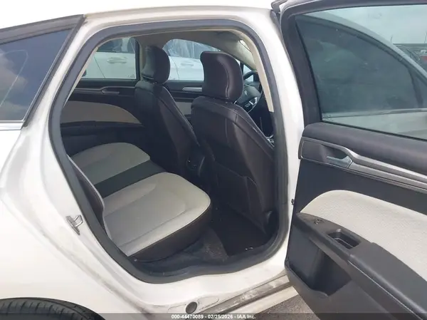 3FA6P0HD4KR170352 2019 FORD FUSION - Image 8