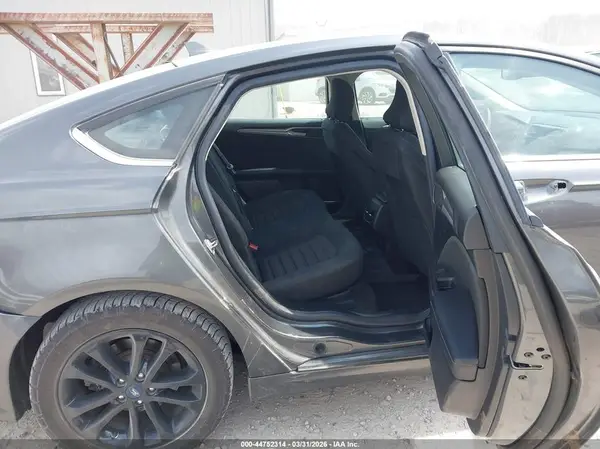 3FA6P0HD4KR186275 2019 FORD FUSION - Image 8