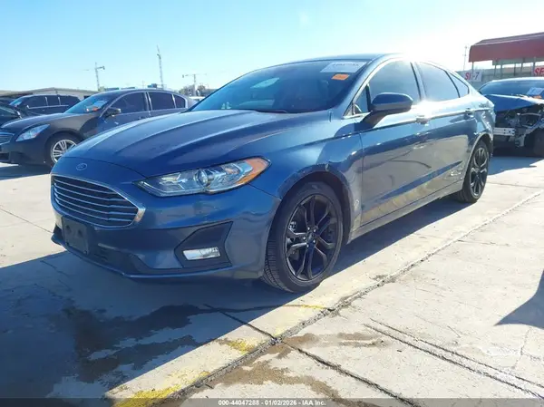 3FA6P0HD4KR215399 2019 FORD FUSION - Image 2