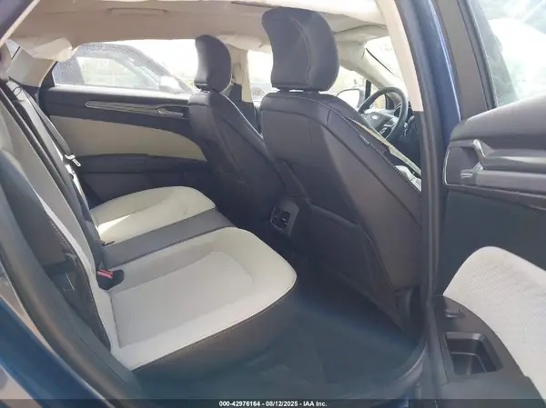 3FA6P0HD4KR230808 2019 FORD FUSION - Image 8