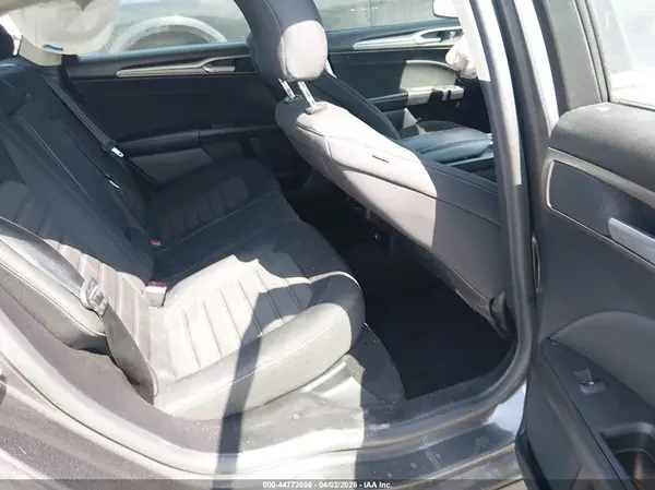 3FA6P0HD4KR246703 2019 FORD FUSION - Image 8