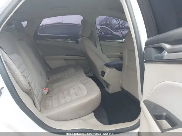 3FA6P0HD4KR246815 2019 FORD FUSION - Image 8