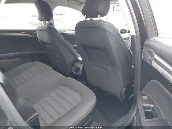3FA6P0HD4KR249679 2019 FORD FUSION - Image 8