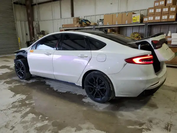 3FA6P0HD4KR249813 2019 FORD FUSION - Image 2