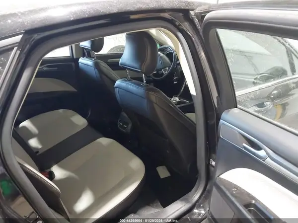 3FA6P0HD4KR251514 2019 FORD FUSION - Image 8