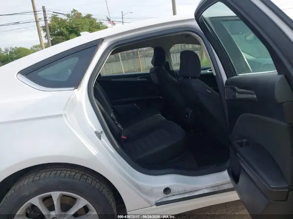 3FA6P0HD4LR107463 2020 FORD FUSION - Image 8