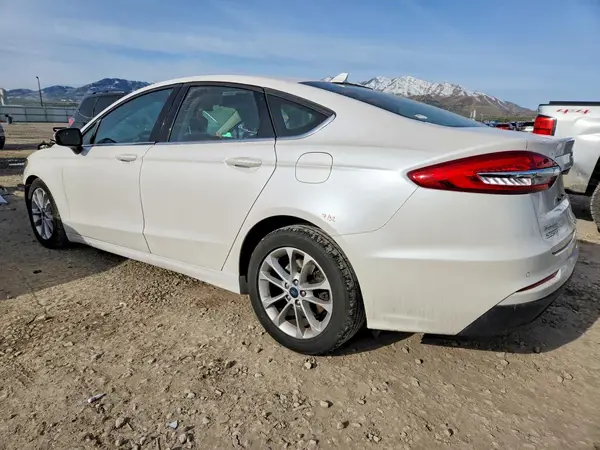 3FA6P0HD4LR130077 2020 FORD FUSION - Image 2