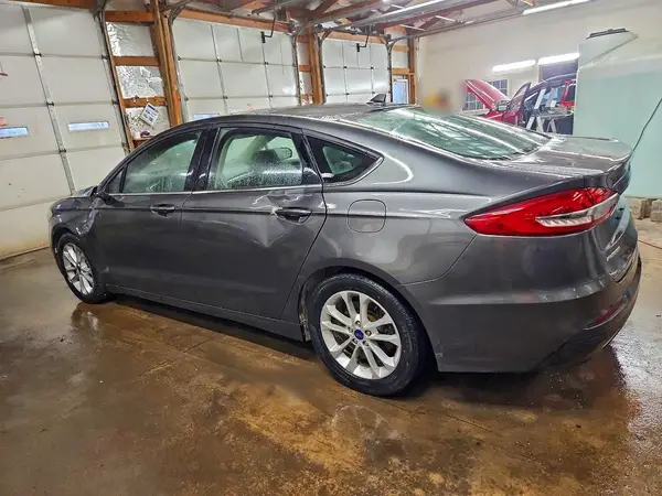 3FA6P0HD4LR136056 2020 FORD FUSION - Image 2