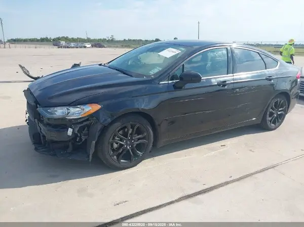 3FA6P0HD4LR143668 2020 FORD FUSION - Image 2