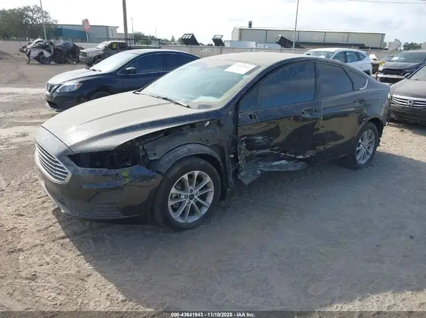 3FA6P0HD4LR143895 2020 FORD FUSION - Image 2