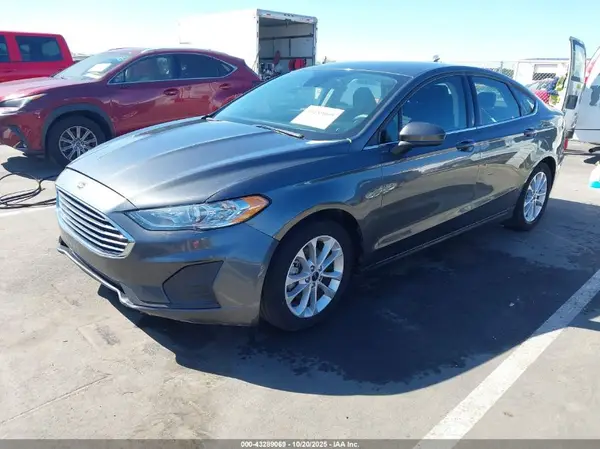 3FA6P0HD4LR160518 2020 FORD FUSION - Image 2
