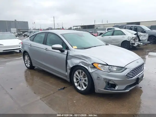 3FA6P0HD4LR172233 2020 FORD FUSION - Image 1
