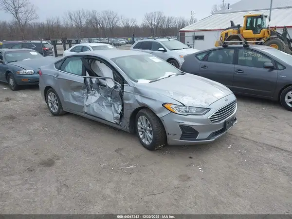 3FA6P0HD4LR185807 2020 FORD FUSION - Image 1