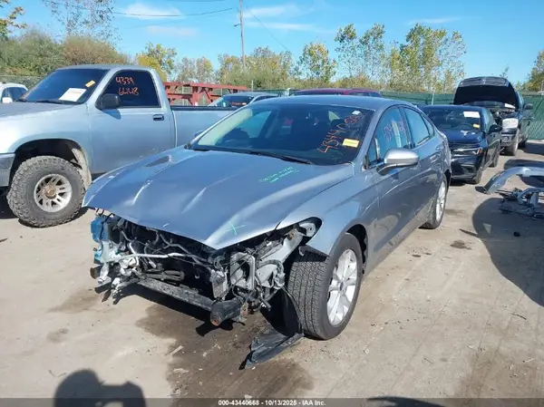 3FA6P0HD4LR197990 2020 FORD FUSION - Image 2