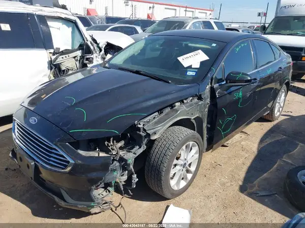3FA6P0HD4LR217428 2020 FORD FUSION - Image 2