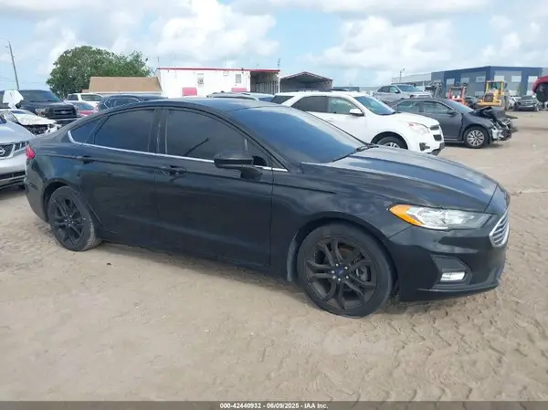 3FA6P0HD4LR236433 2020 FORD FUSION - Image 1