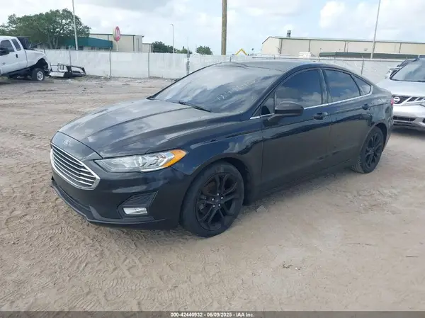 3FA6P0HD4LR236433 2020 FORD FUSION - Image 2