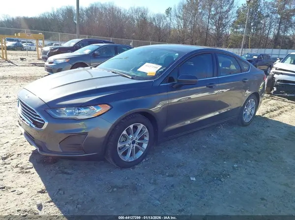 3FA6P0HD4LR262076 2020 FORD FUSION - Image 2