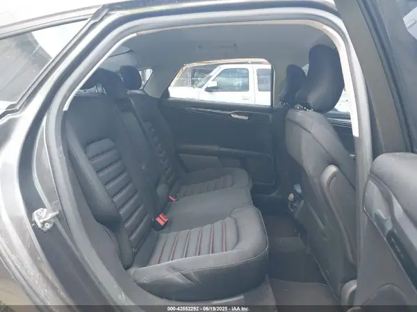 3FA6P0HD5GR201583 2016 FORD FUSION - Image 8