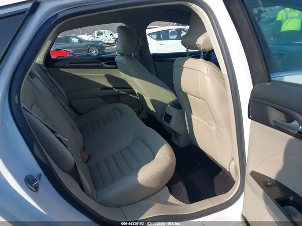 3FA6P0HD5HR132864 2017 FORD FUSION - Image 8